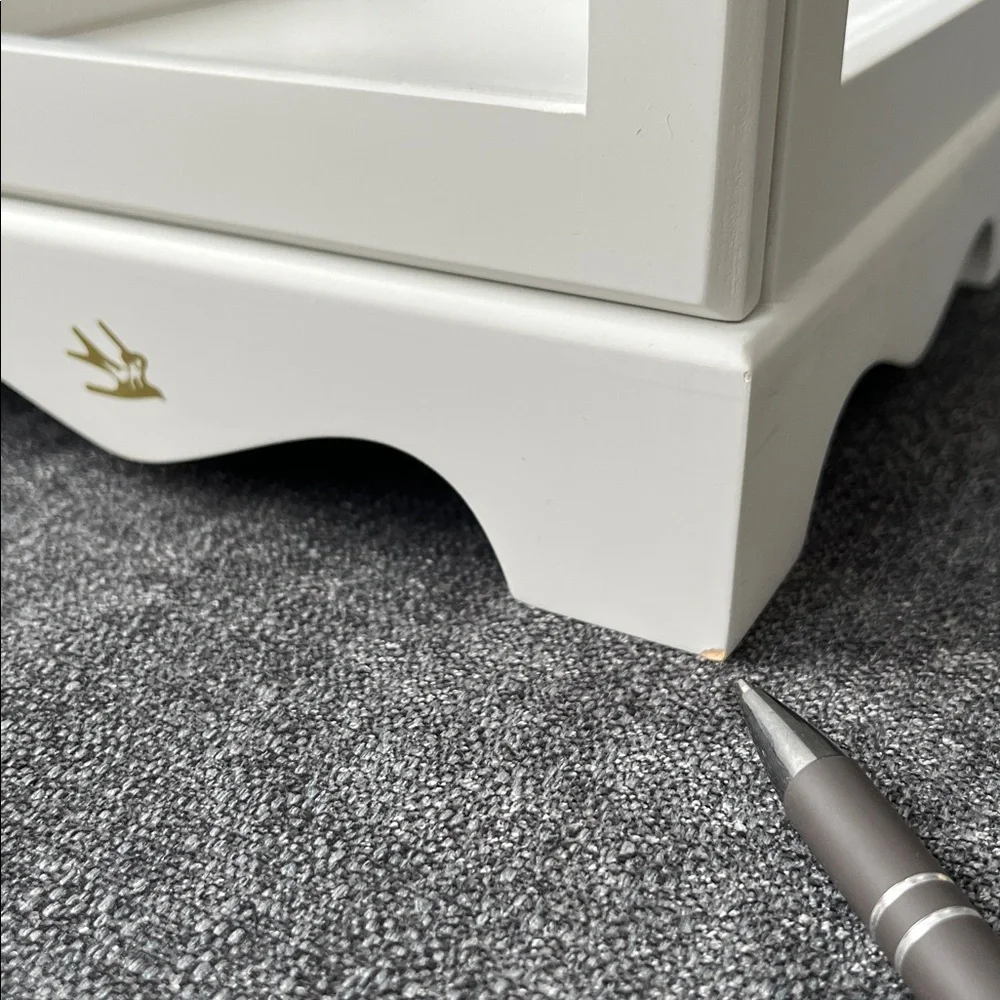 White Wooden Display Case with Mirrored Back - Picture 10 of 15